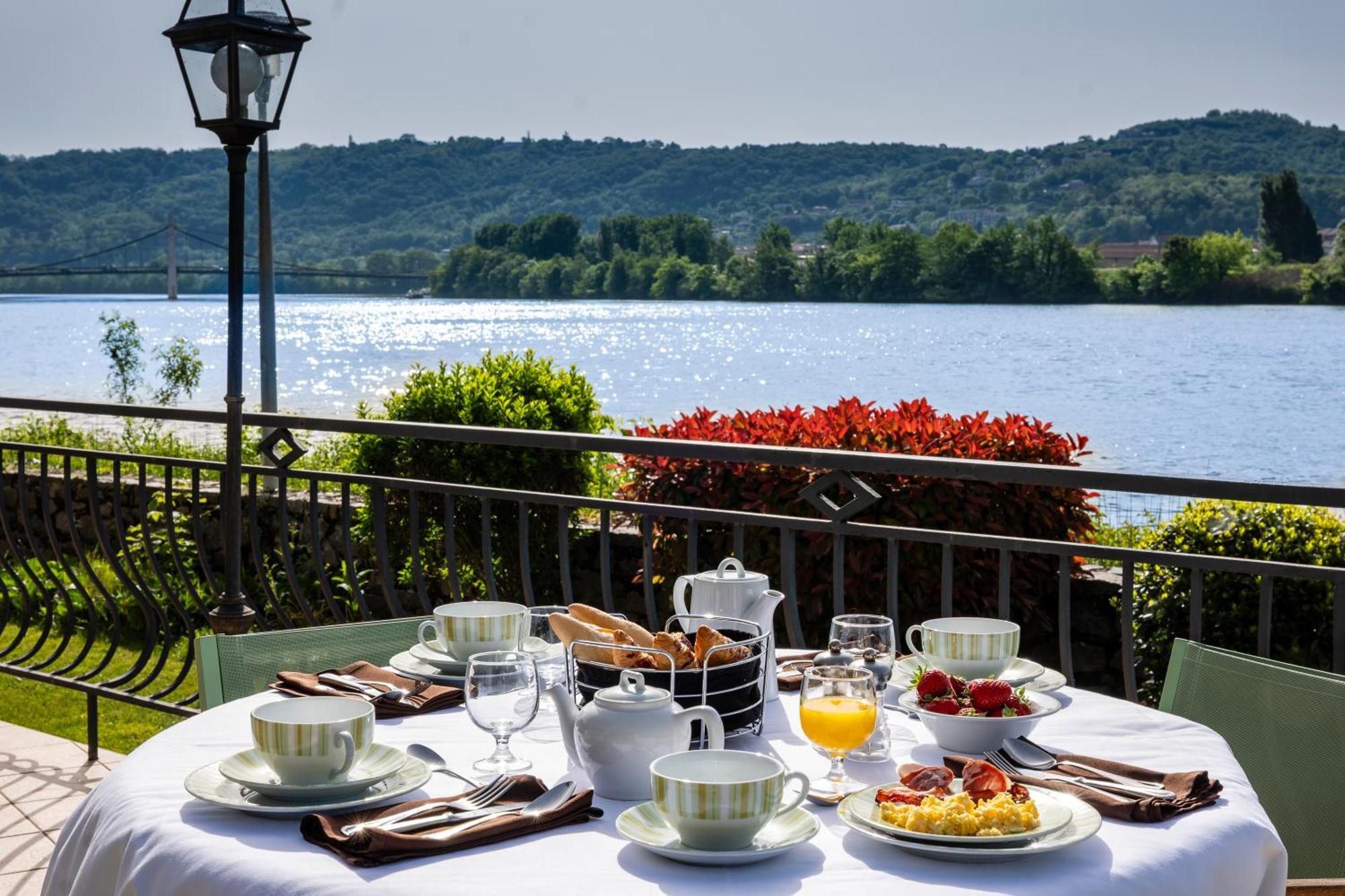 Hotel Beau Rivage Condrieu Exteriér fotografie